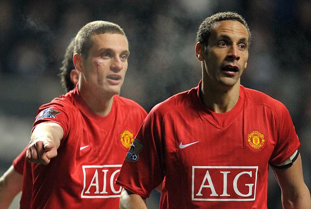 ‘Does Vidic come in and take the punches?’ Neville trolls Ferdinand over boxing move ‘Does Vidic come in and take the punches?’ Neville trolls Ferdinand over boxing move