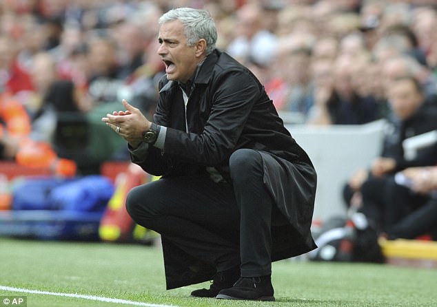 Man United set to offer Mourinho new deal before the end of the season Man United set to offer Mourinho new deal before the end of the season