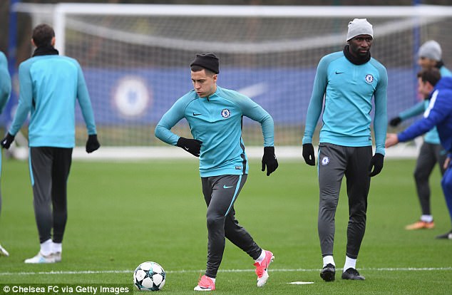 Hazard delays signing new Chelsea contract deal worth £300k-a-week Hazard delays signing new Chelsea contract deal worth £300k-a-week