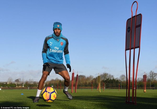 Aubameyang trains alone under Wenger’s watchful eye after sealing £56m Arsenal move Aubameyang trains alone under Wenger’s watchful eye after sealing £56m Arsenal move