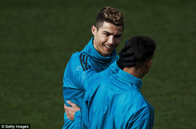 Ronaldo demands backing from Madrid fans against PSG Ronaldo demands backing from Madrid fans against PSG