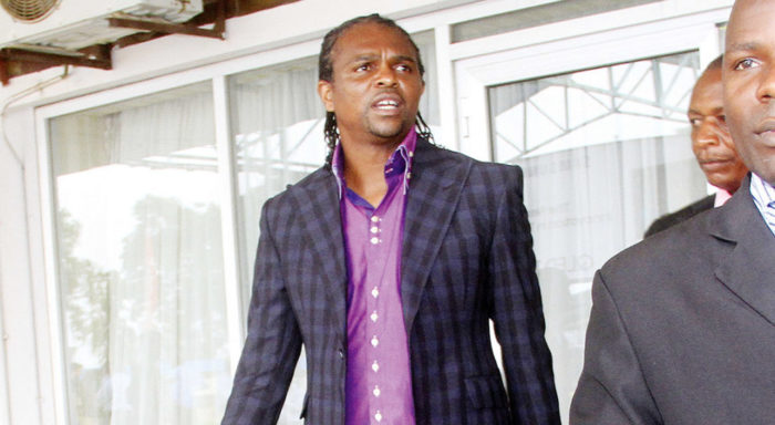 Nigeria legend Kanu Nwankwo robbed in Russia, loses $11,000 Nigeria legend Kanu Nwankwo robbed in Russia, loses $11,000