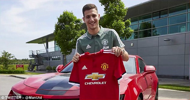 Dalot: I just couldn’t turn down the biggest club in the world Manchester United Dalot: I just couldn’t turn down the biggest club in the world Manchester United