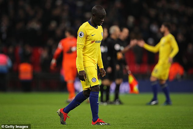 Carragher urges Chelsea to move Kante and alter formation after Tottenham loss Carragher urges Chelsea to move Kante and alter formation after Tottenham loss