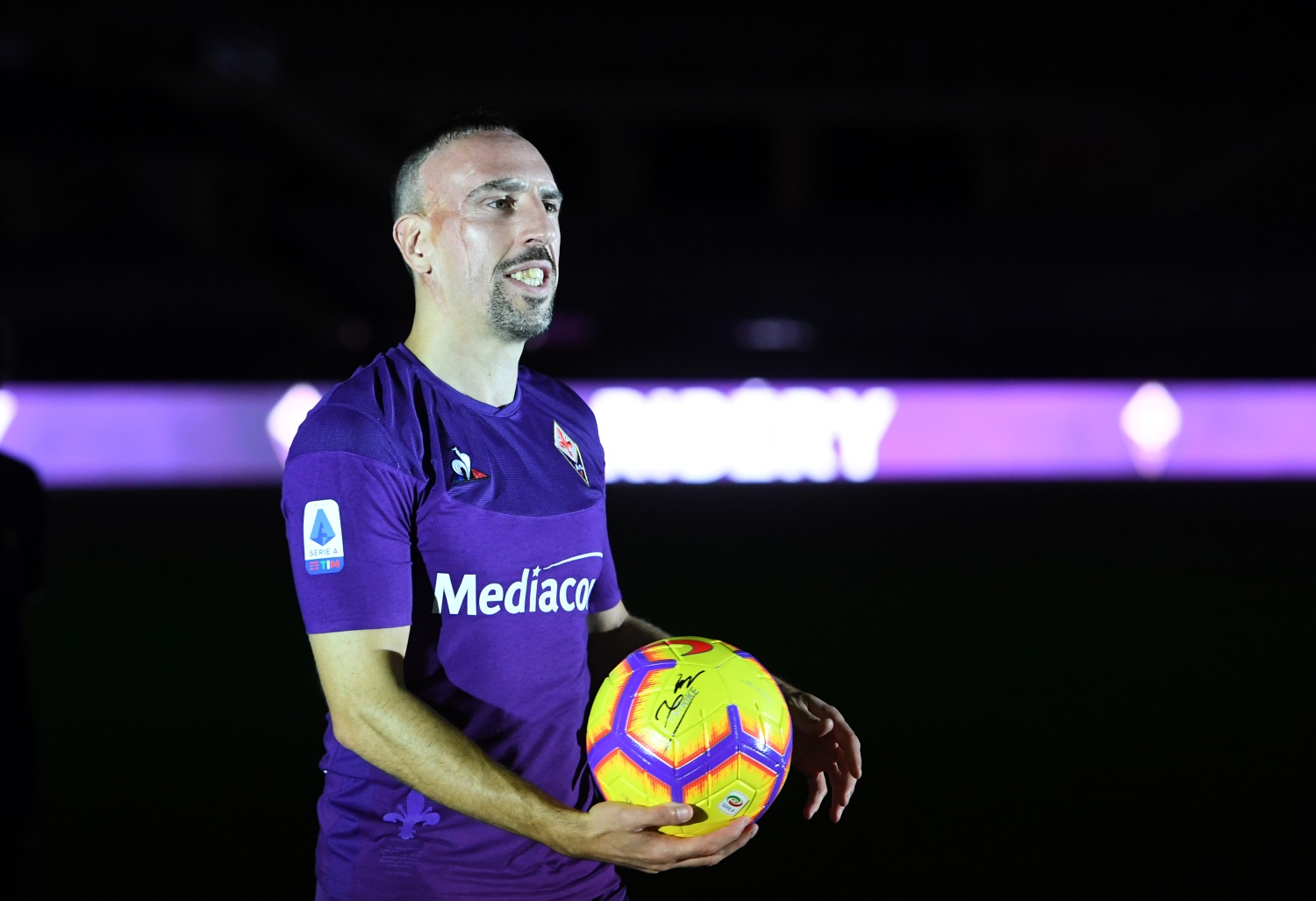 Fiorentina owner can’t defend Ribery over linesman shove Fiorentina owner can’t defend Ribery over linesman shove