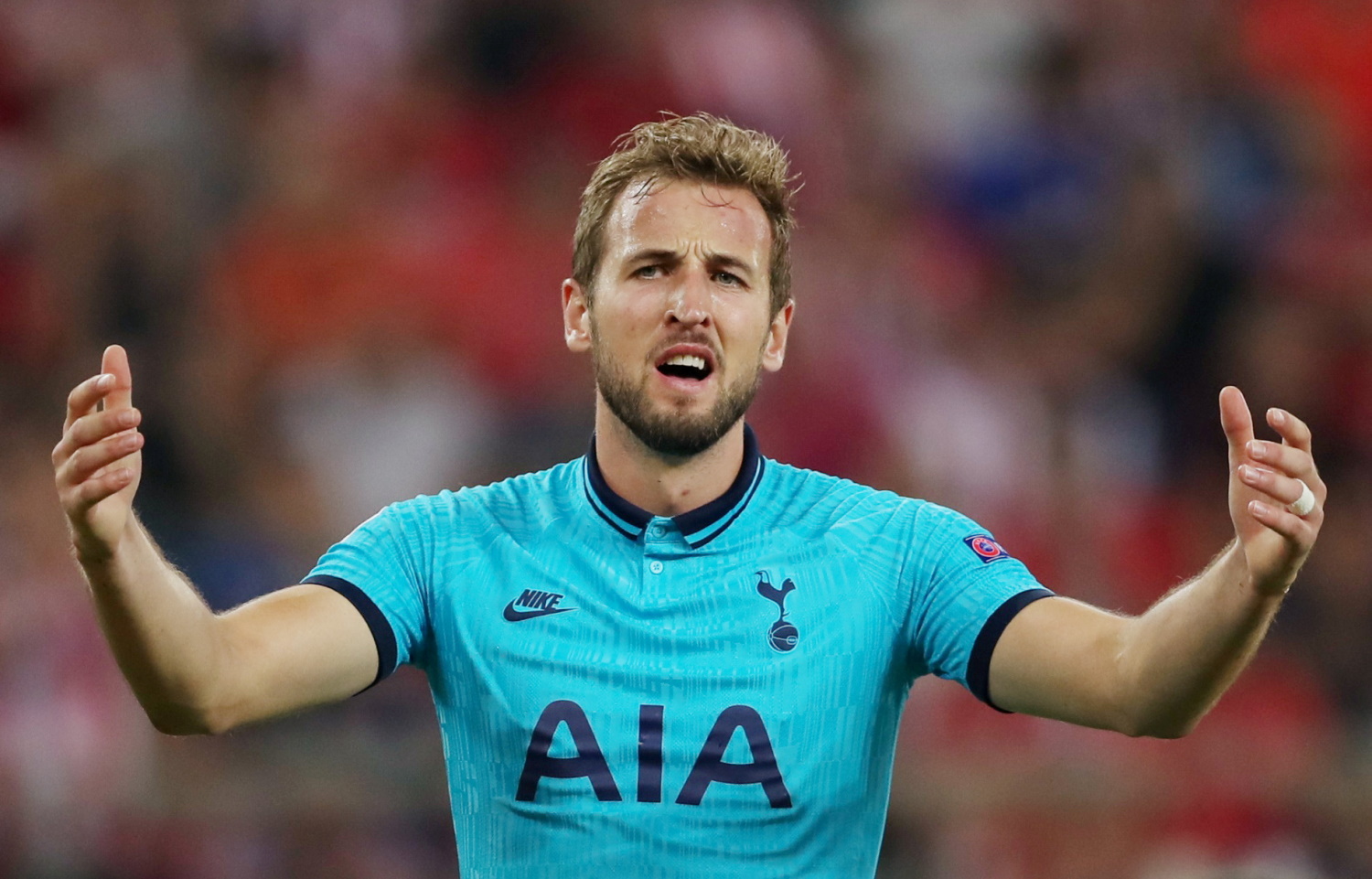 Kane talks up Spurs’ top-four hopes Kane talks up Spurs’ top-four hopes