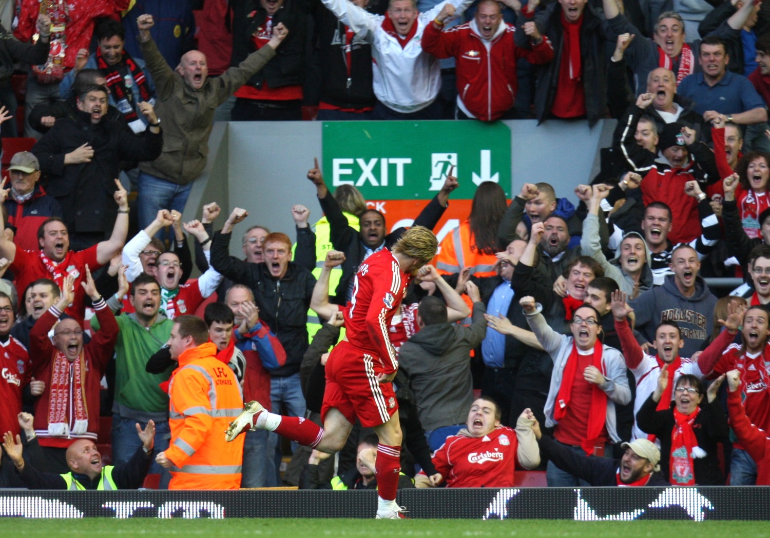 On this day: Liverpool buy Benitez time On this day: Liverpool buy Benitez time