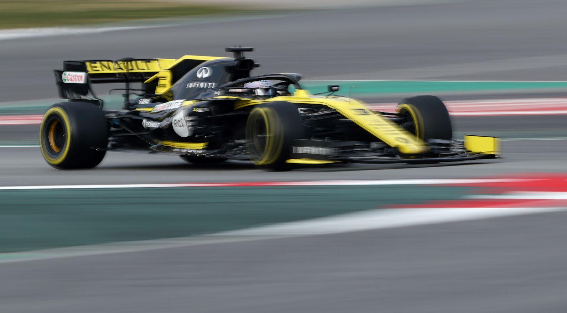 Ricciardo encouraged by Renault progress Ricciardo encouraged by Renault progress