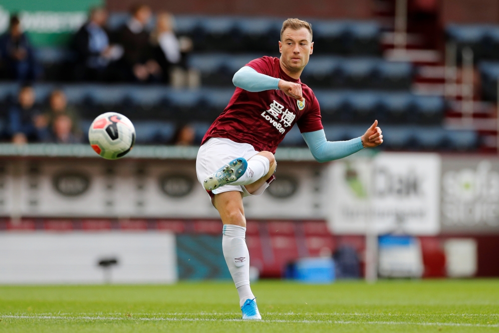 Barnes commits to Burnley until 2022 Barnes commits to Burnley until 2022