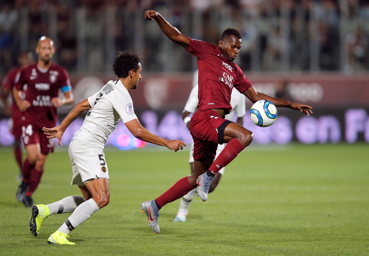 Foxes keep tabs on Vardy back-up Foxes keep tabs on Vardy back-up