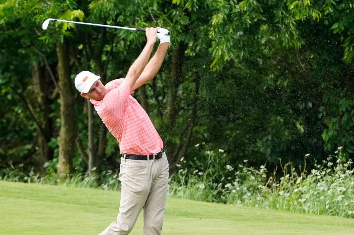 Trio lead by one in Bermuda Trio lead by one in Bermuda