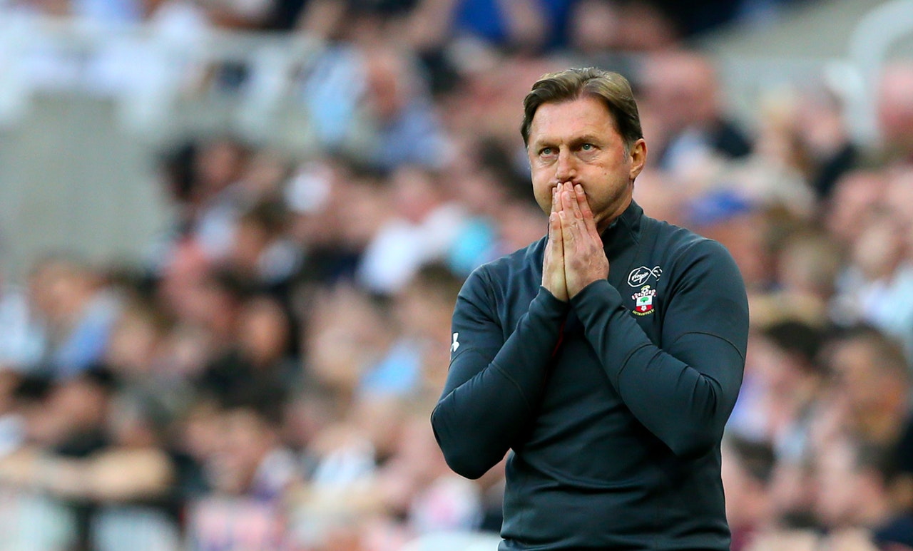 Which Premier League managers are in danger? Which Premier League managers are in danger?