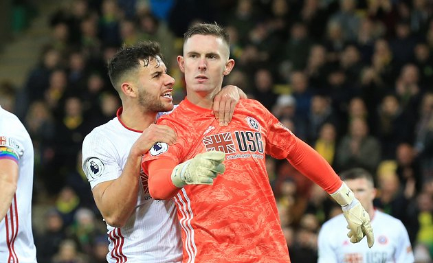 Man United face major battle to keep Henderson as Chelsea plan mega contract offer Man United face major battle to keep Henderson as Chelsea plan mega contract offer