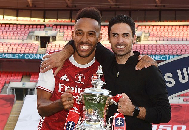 Arsenal ‘set to offer Aubameyang fresh deal’ with talisman said to want £250,000-a-week Arsenal ‘set to offer Aubameyang fresh deal’ with talisman said to want £250,000-a-week