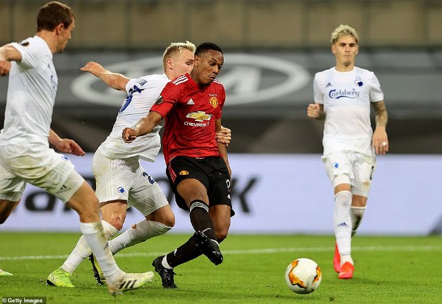 ‘World class’ Martial lauded by ex-Man United stars Hargreaves, Van Persie and Scholes ‘World class’ Martial lauded by ex-Man United stars Hargreaves, Van Persie and Scholes