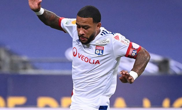 Debate raging inside Barcelona over Depay pursuit Debate raging inside Barcelona over Depay pursuit