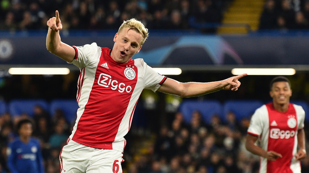 Van de Beek opens up on failed Real Madrid move and joining Man United Van de Beek opens up on failed Real Madrid move and joining Man United
