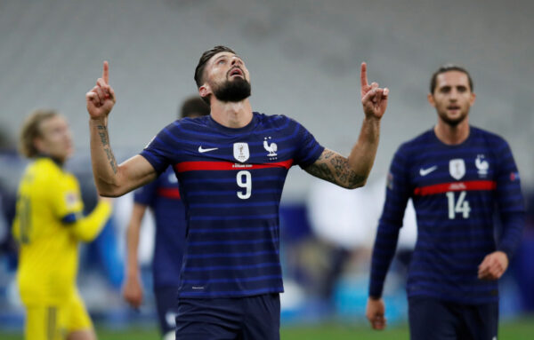 France coach Deschamps hails Giroud after his brace against Sweden France coach Deschamps hails Giroud after his brace against Sweden