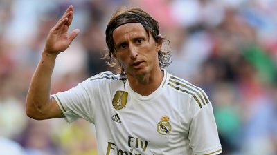 Modric Willing To Take Pay Cut To Secure Real Madrid Deal Modric Willing To Take Pay Cut To Secure Real Madrid Deal
