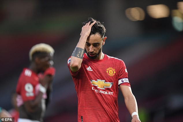 Man United legend Lee Sharps says Bruno Fernendes isn’t near De Bruyne’s level Man United legend Lee Sharps says Bruno Fernendes isn’t near De Bruyne’s level