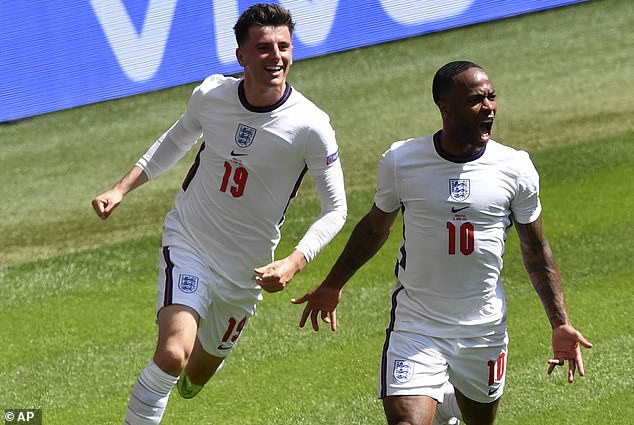 Sterling admits to Man City unhappiness amid Arsenal and Barcelona transfer links