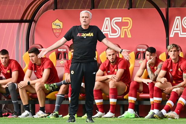 Mourinho leads Roma to 10-0 win in his first game as manager Mourinho leads Roma to 10-0 win in his first game as manager