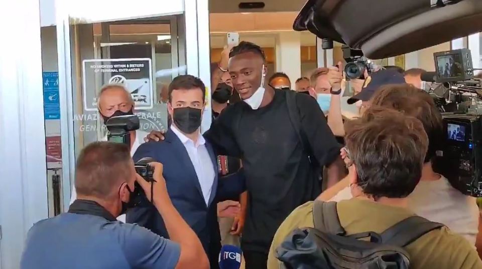 Abraham Arrives In Italy To Seal £34m Transfer To Roma Abraham Arrives In Italy To Seal £34m Transfer To Roma