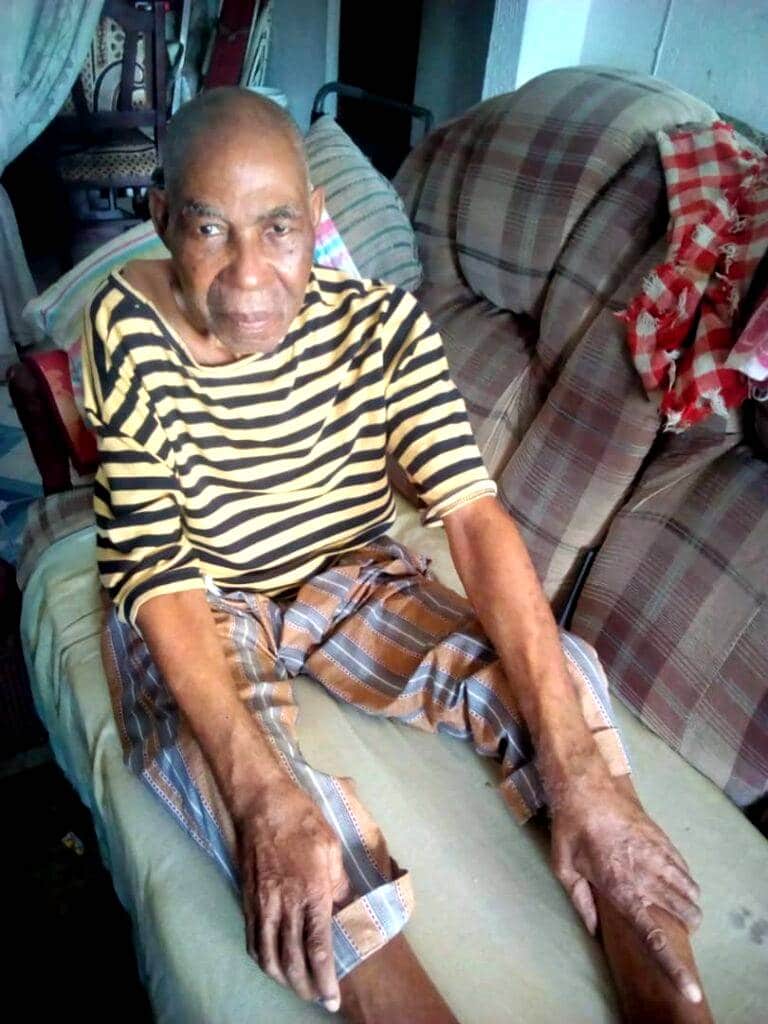 Sports Minister Mourns Late Former Nigeria Striker, Oyarekhua Sports Minister Mourns Late Former Nigeria Striker, Oyarekhua