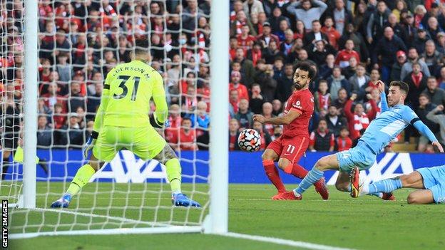 Salah Scores Sensational Solo Goal In Liverpool, Man City’s Four-Goal Thriller Salah Scores Sensational Solo Goal In Liverpool, Man City’s Four-Goal Thriller