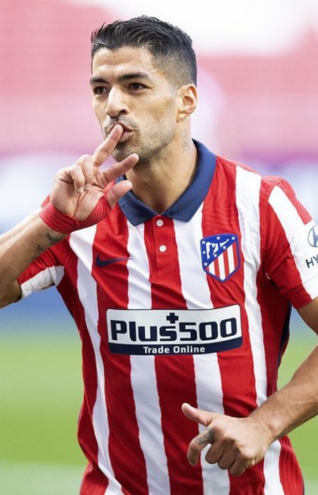 Luis Suarez Receives Record Offer To Become Highest-Paid Player In League’s History Luis Suarez Receives Record Offer To Become Highest-Paid Player In League’s History