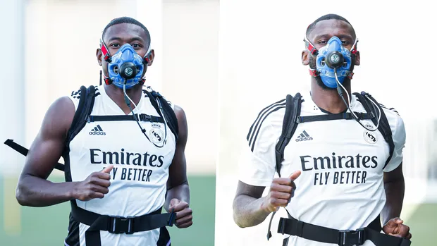 Detailed: Real Madrid Players Spotted Training With Unique Mask Detailed: Real Madrid Players Spotted Training With Unique Mask