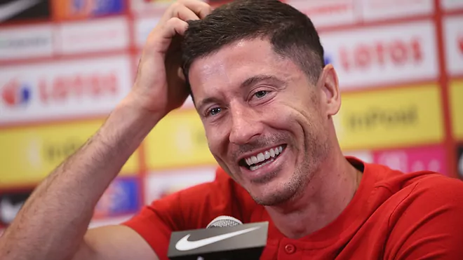 Lewandowski Gets Death Threats Amid Bayern Transfer Saga Lewandowski Gets Death Threats Amid Bayern Transfer Saga