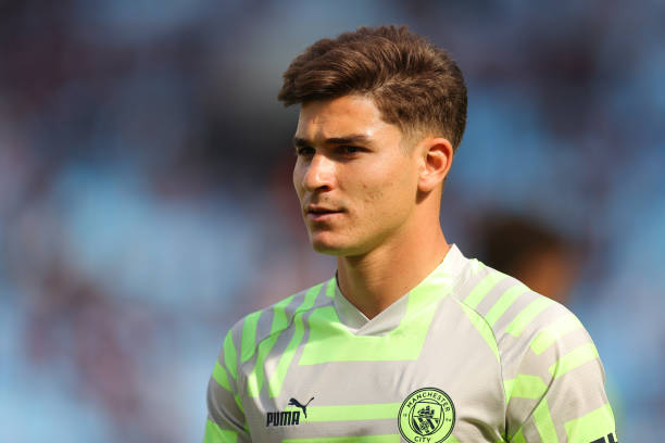 Julian Alvarez: “Messi Is As Unique Off The Field As He Is On It” Julian Alvarez: “Messi Is As Unique Off The Field As He Is On It”