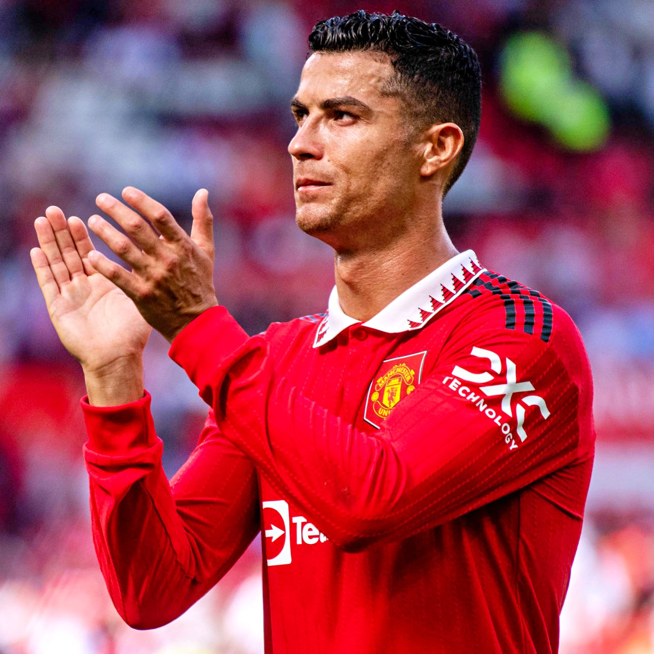 Cristiano Ronaldo Slammed For Disrespecting Jamie Carragher Cristiano Ronaldo Slammed For Disrespecting Jamie Carragher