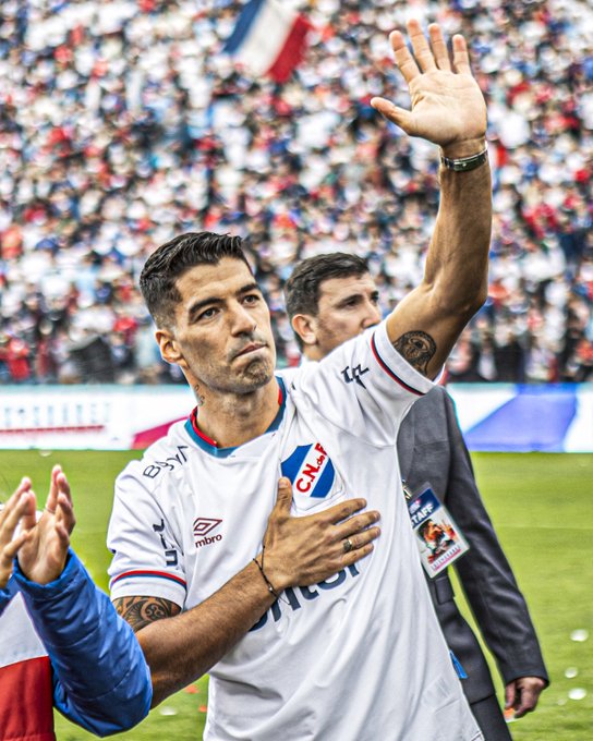 Watch: Suarez Recieves Rousing Ovation On His Return To Nacional Watch: Suarez Recieves Rousing Ovation On His Return To Nacional