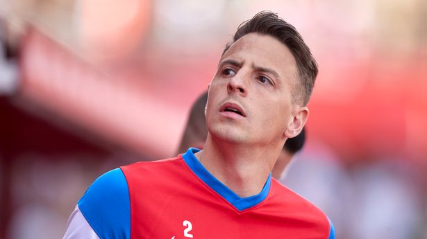 Manchester United Considering Move For Santiago Arias Manchester United Considering Move For Santiago Arias