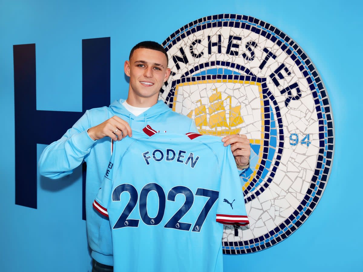 Phil Foden Signs New Contract At Manchester City Until 2027 Phil Foden Signs New Contract At Manchester City Until 2027