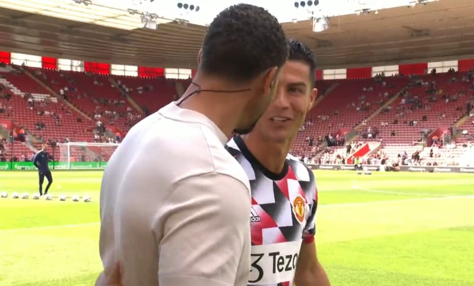 Rio Ferdinand Labeled A Ronaldo “Fanboy” By Liverpool Legend Rio Ferdinand Labeled A Ronaldo “Fanboy” By Liverpool Legend