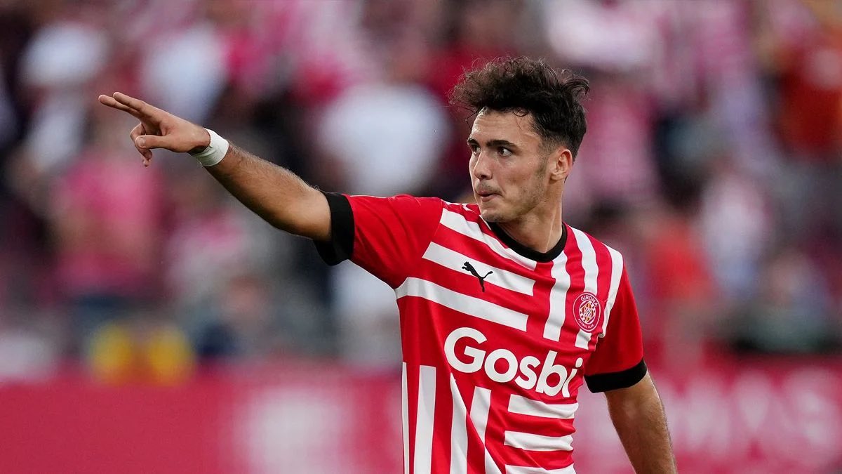 Barcelona Eye Spanish Youngster For Right Back Position Barcelona Eye Spanish Youngster For Right Back Position