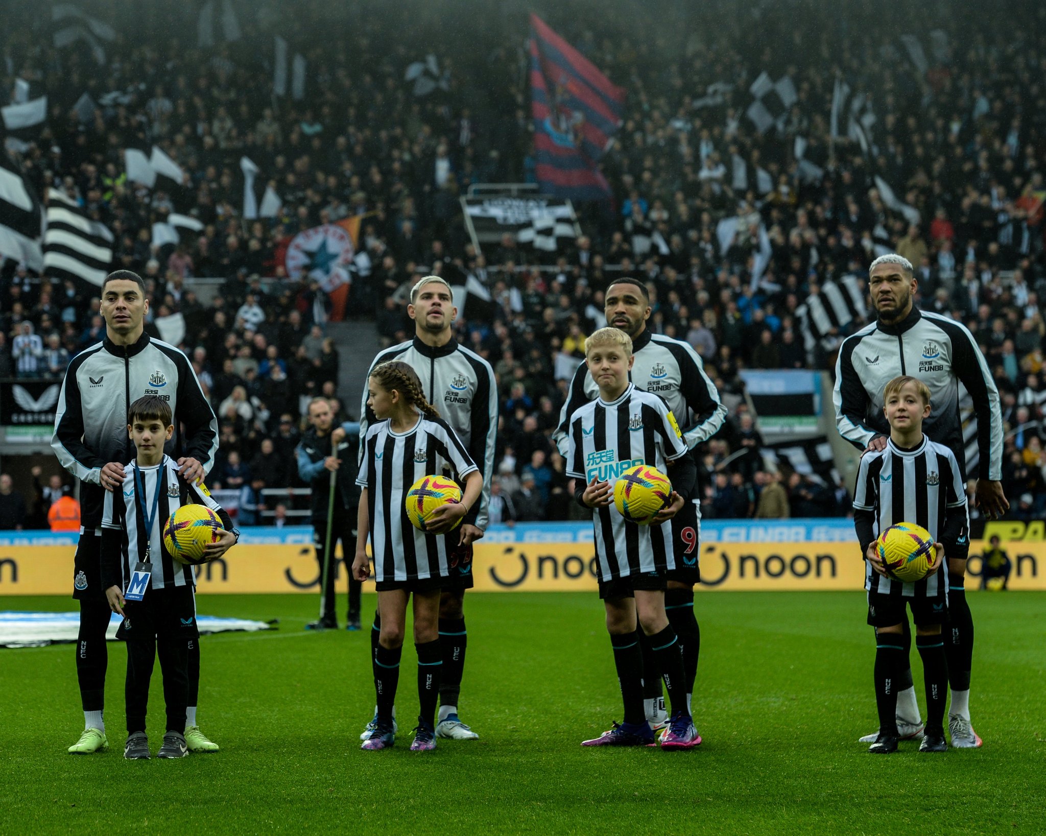 Bruno Guimaraes Enjoys Almiron Winning The Newcastle POTM Bruno Guimaraes Enjoys Almiron Winning The Newcastle POTM