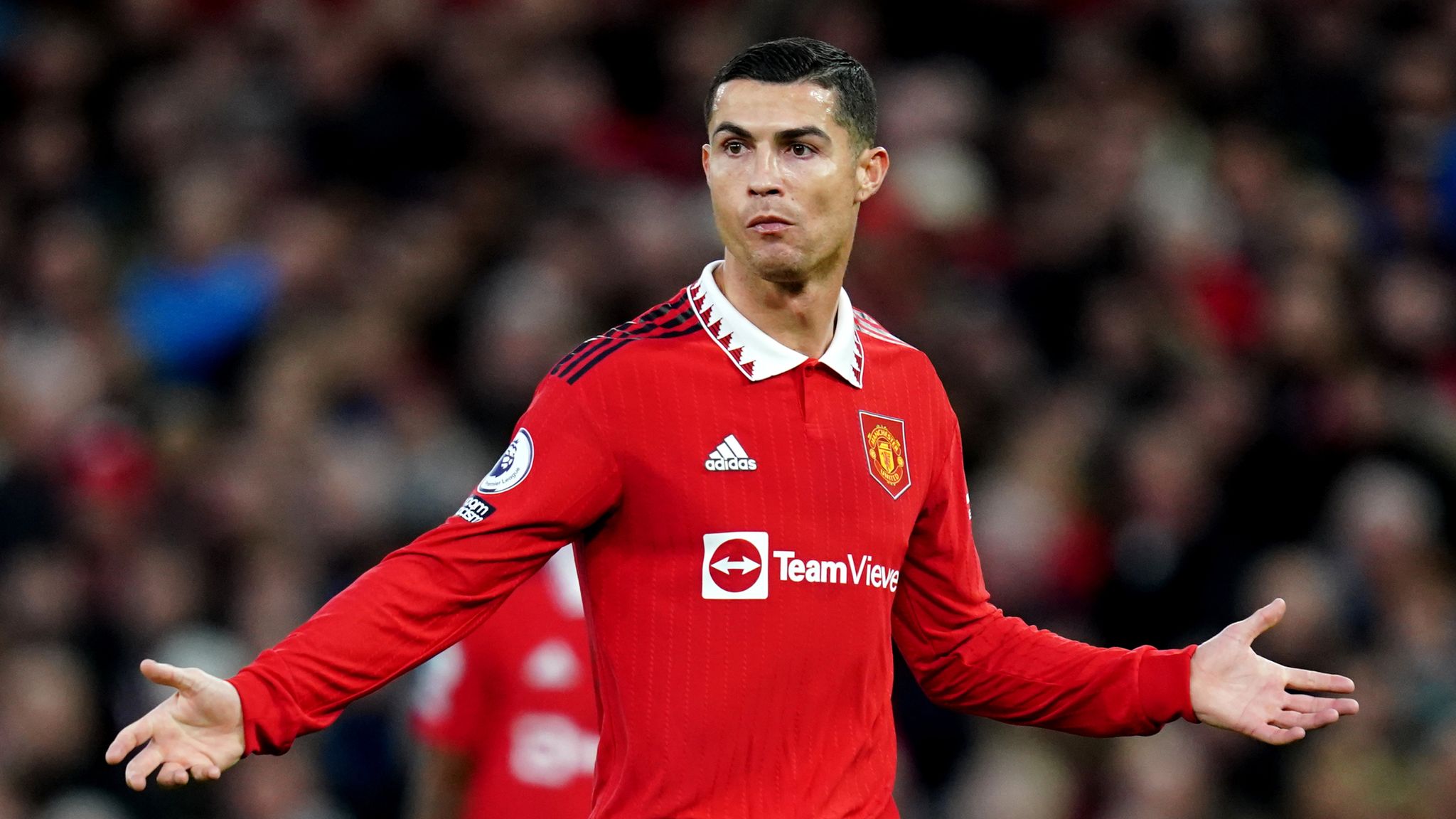 Cristiano Ronaldo ‘Torn Between Newcastle United, Al-Nassr Offer’ Cristiano Ronaldo ‘Torn Between Newcastle United, Al-Nassr Offer’