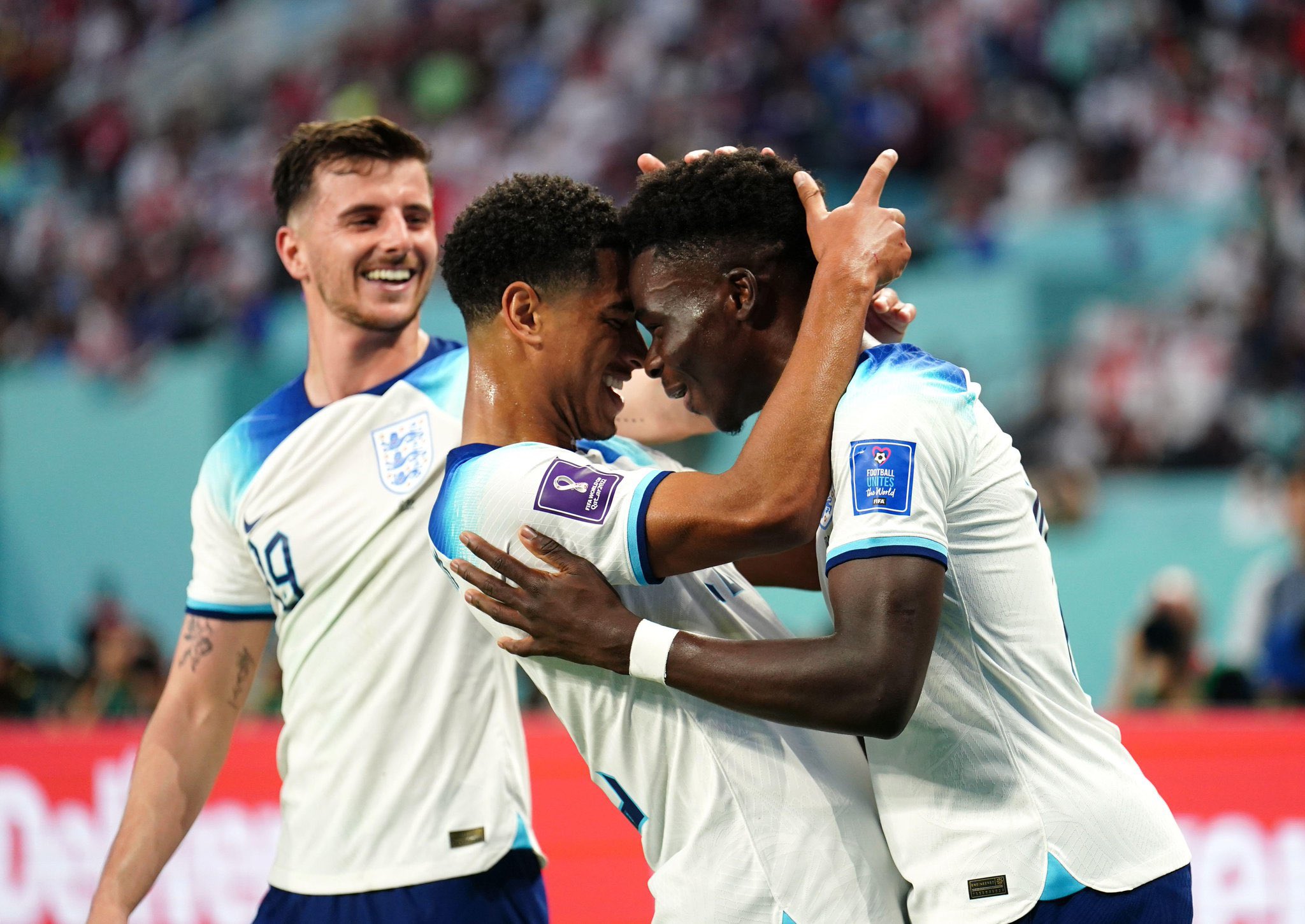 England Take The Knee In World Cup Opener Against Iran England Take The Knee In World Cup Opener Against Iran