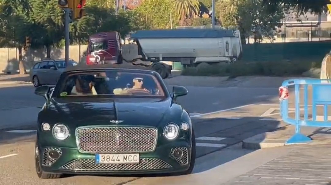 Lewandowski Back In Barcelona Training After World Cup Exploits Lewandowski Back In Barcelona Training After World Cup Exploits