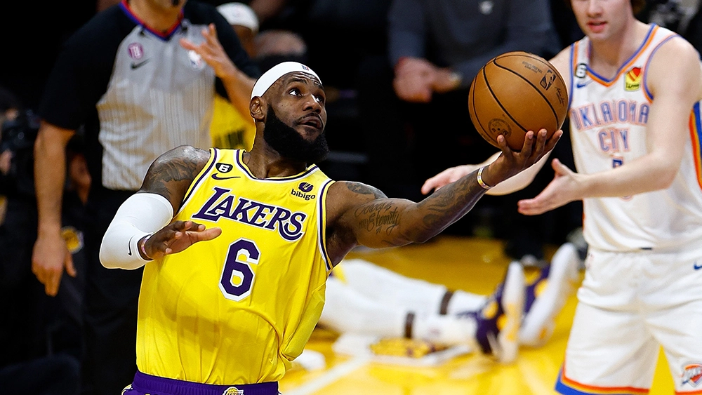 Lebron James Breaks NBA All Time Scoring Record