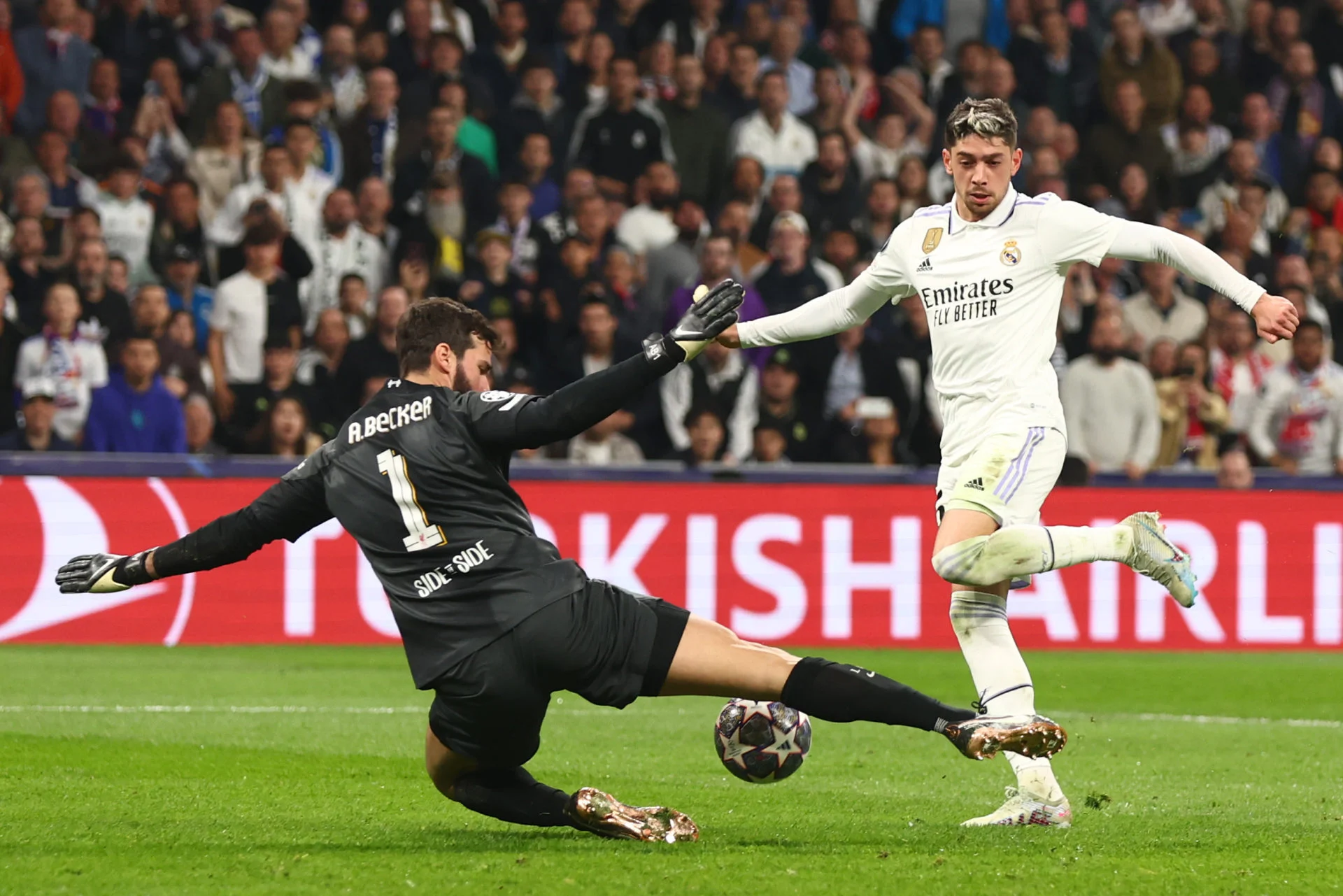 Carragher Commends Liverpool Star Despite UCL Elimination Carragher Commends Liverpool Star Despite UCL Elimination