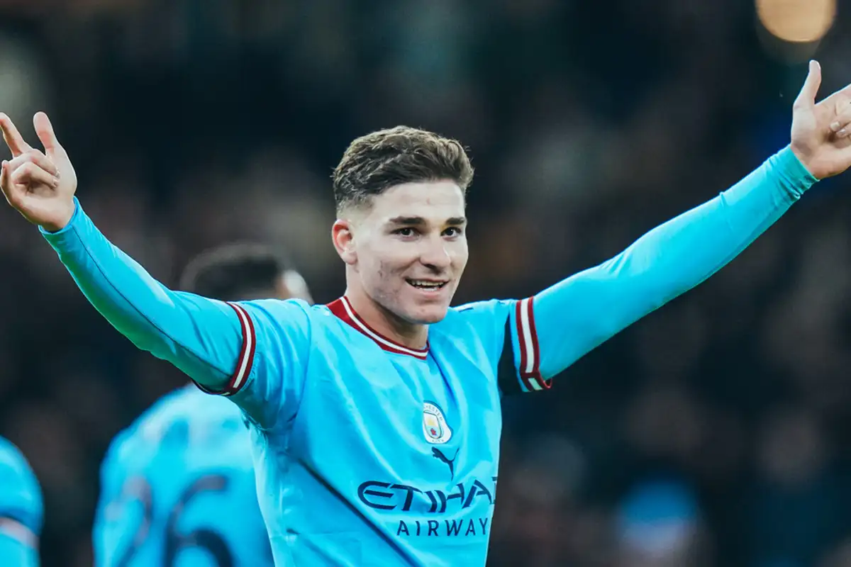 Julian Alvarez To Sign New Manchester City Contract Julian Alvarez To Sign New Manchester City Contract