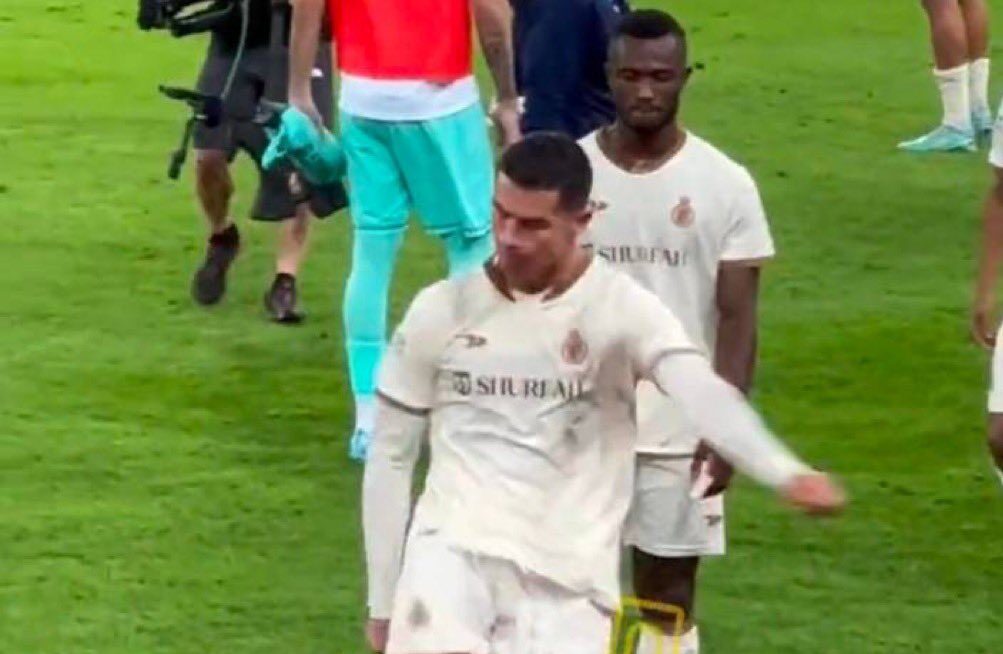 Ronaldo Accused Of Making Obscene Gesture To Lionel Messi In Al-Hilal Loss Ronaldo Accused Of Making Obscene Gesture To Lionel Messi In Al-Hilal Loss