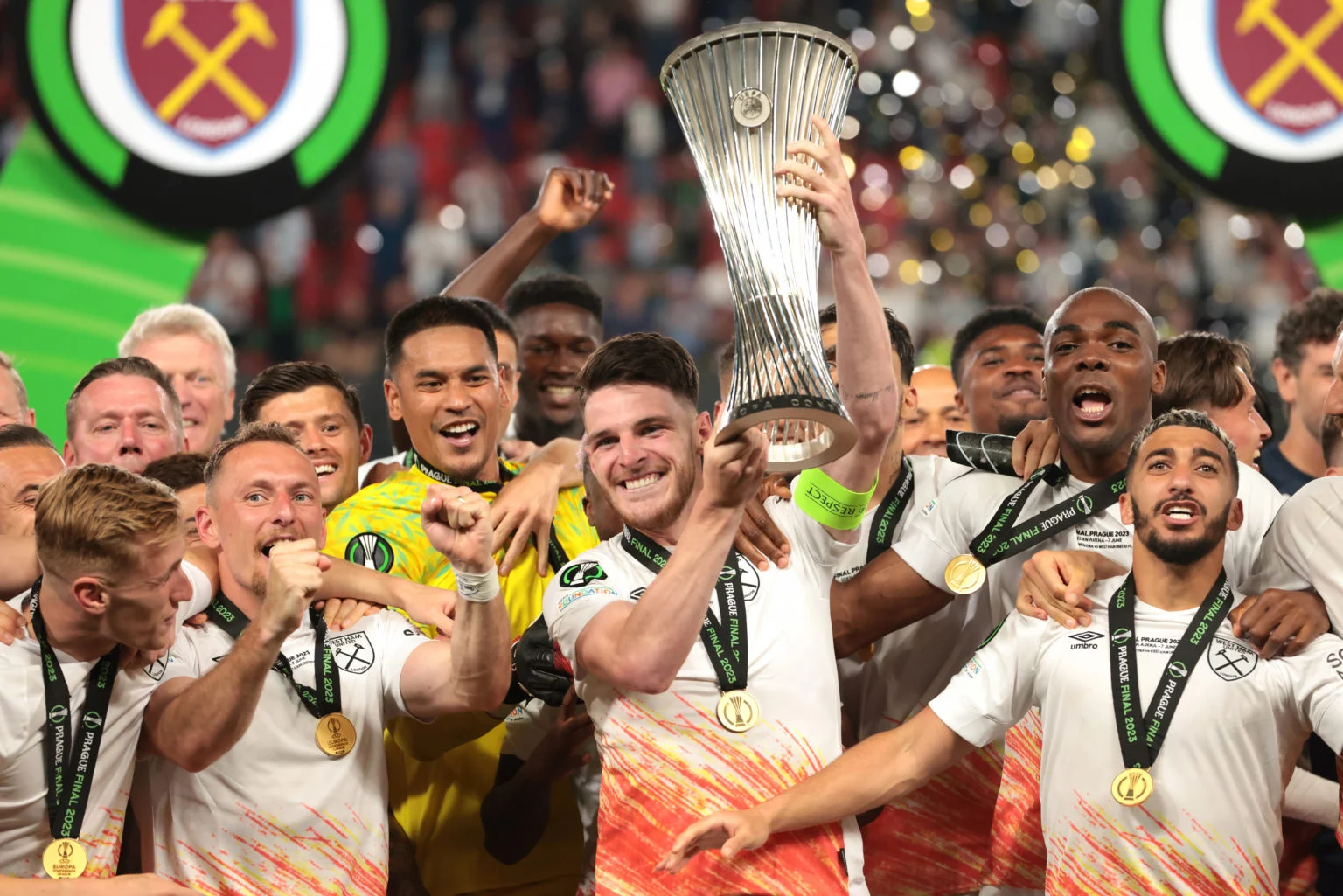 Arsenal Trying AggressIvely To Beat Manchester United To ‘PHENOMENAL’ Player Arsenal Trying AggressIvely To Beat Manchester United To ‘PHENOMENAL’ Player