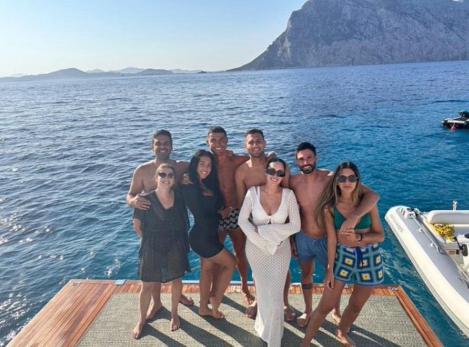 Cristiano Ronaldo Enjoys Holiday With Former Manchester United Teammate Cristiano Ronaldo Enjoys Holiday With Former Manchester United Teammate