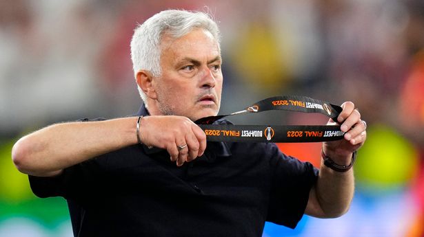 Mourinho Engages Anthony Taylor After Europa League Final Defeat Mourinho Engages Anthony Taylor After Europa League Final Defeat